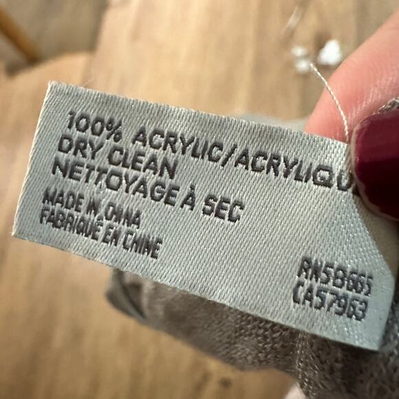 🍷Nordstrom Rack grey chevron textured infinity circle scarf - Picture 3 of 4